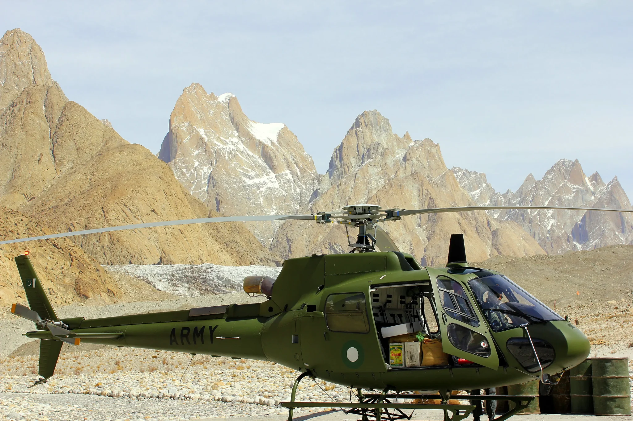 imgi_22_heli-safari-1