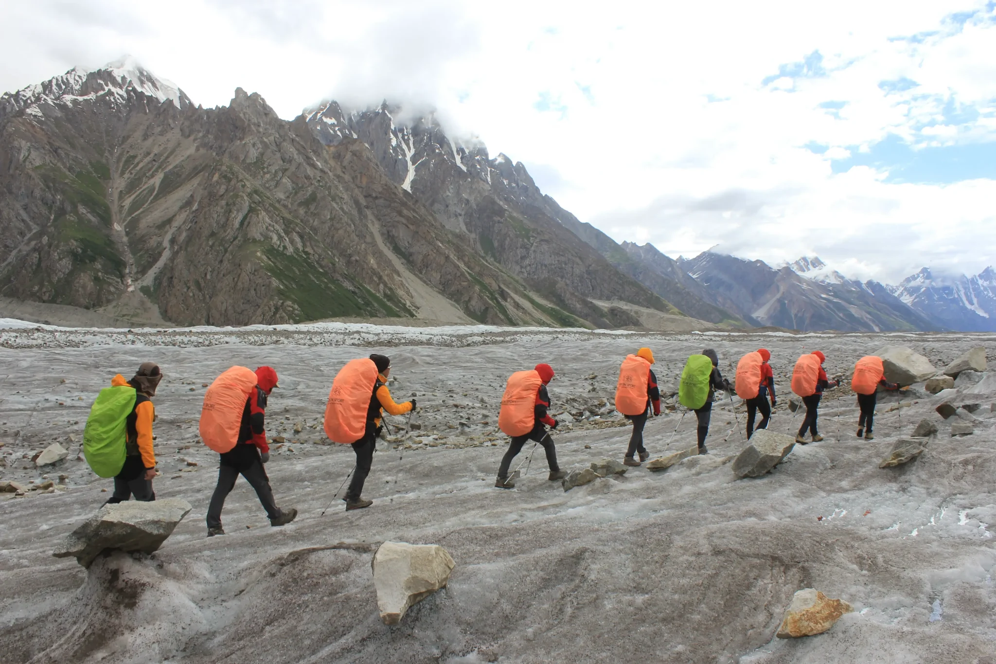 imgi_30_Upper-Trich-Mir-Glacier-3