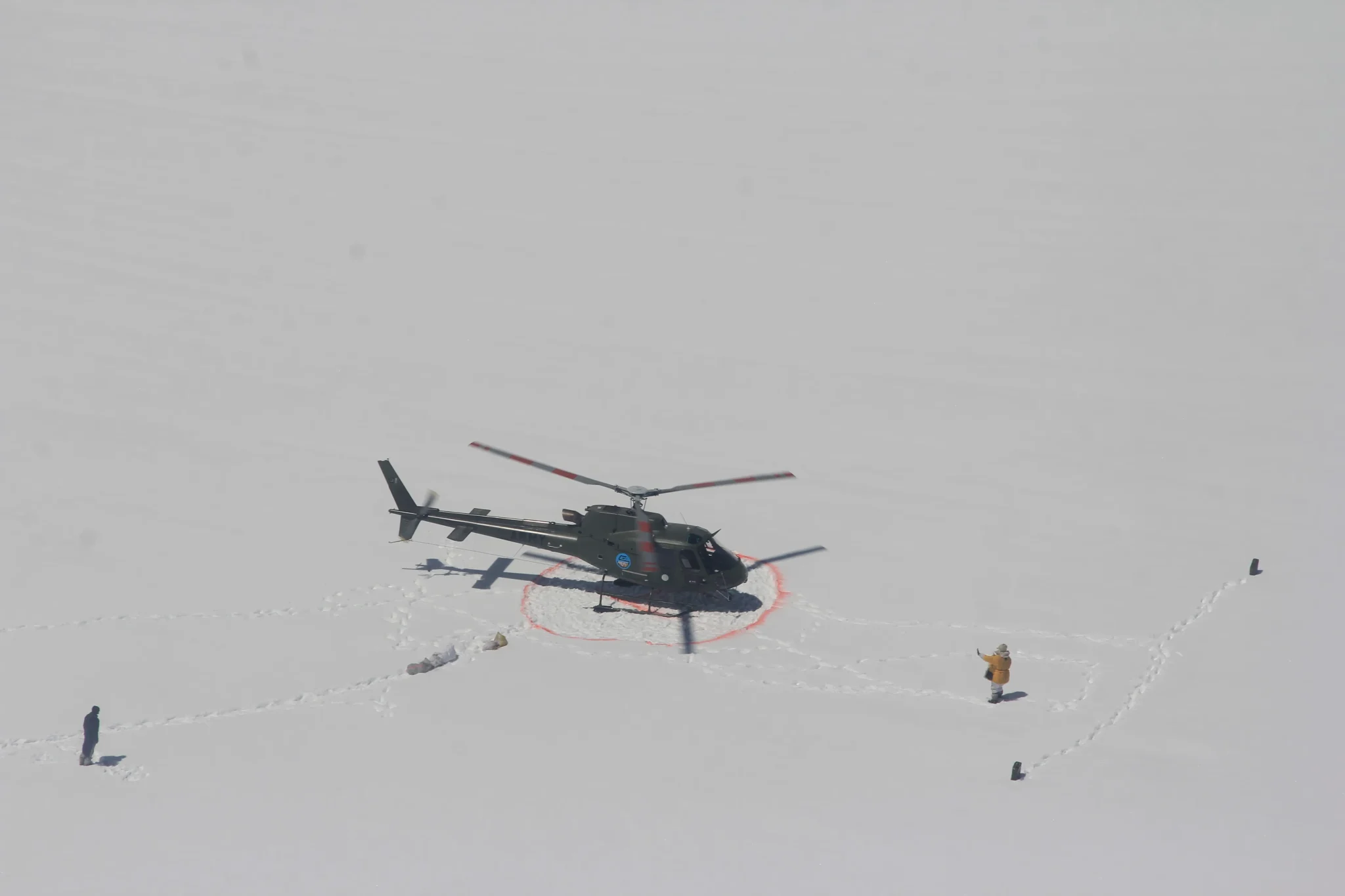 imgi_31_heli-safari-2