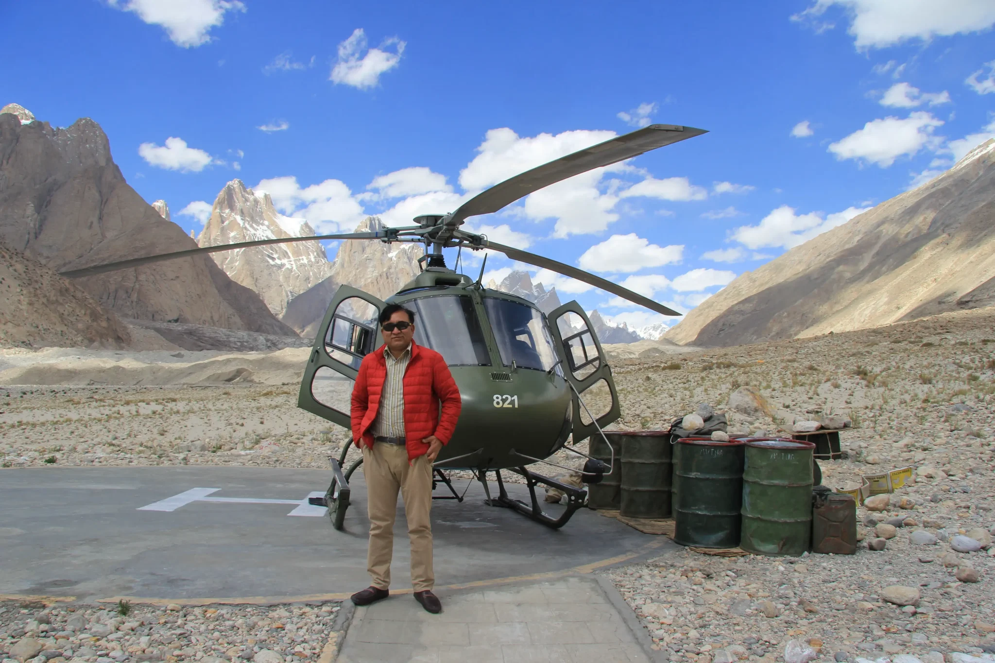imgi_43_heli-safari-4