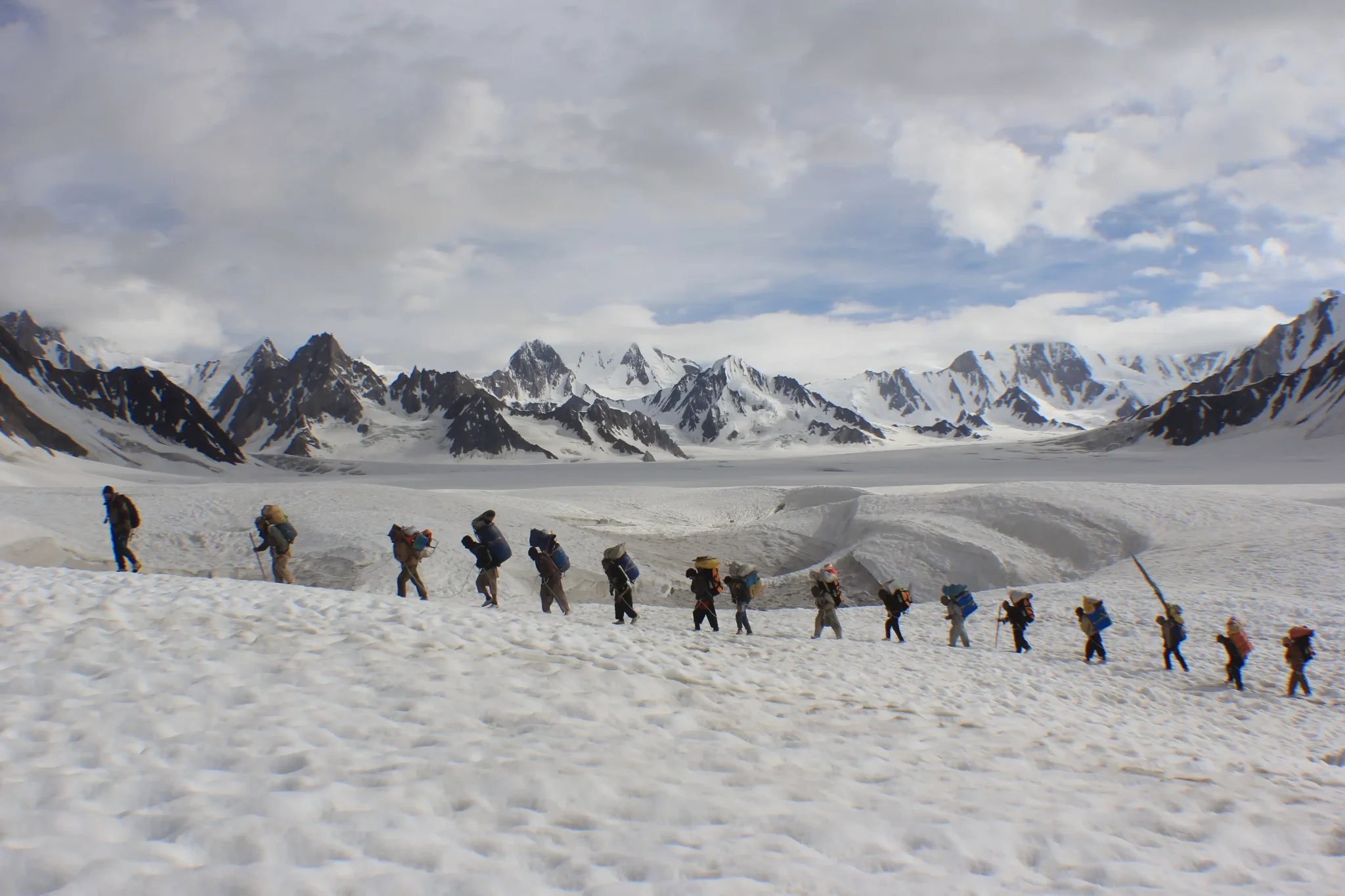 imgi_47_Snow-Lake-Biafo-Hisper-Pass-4