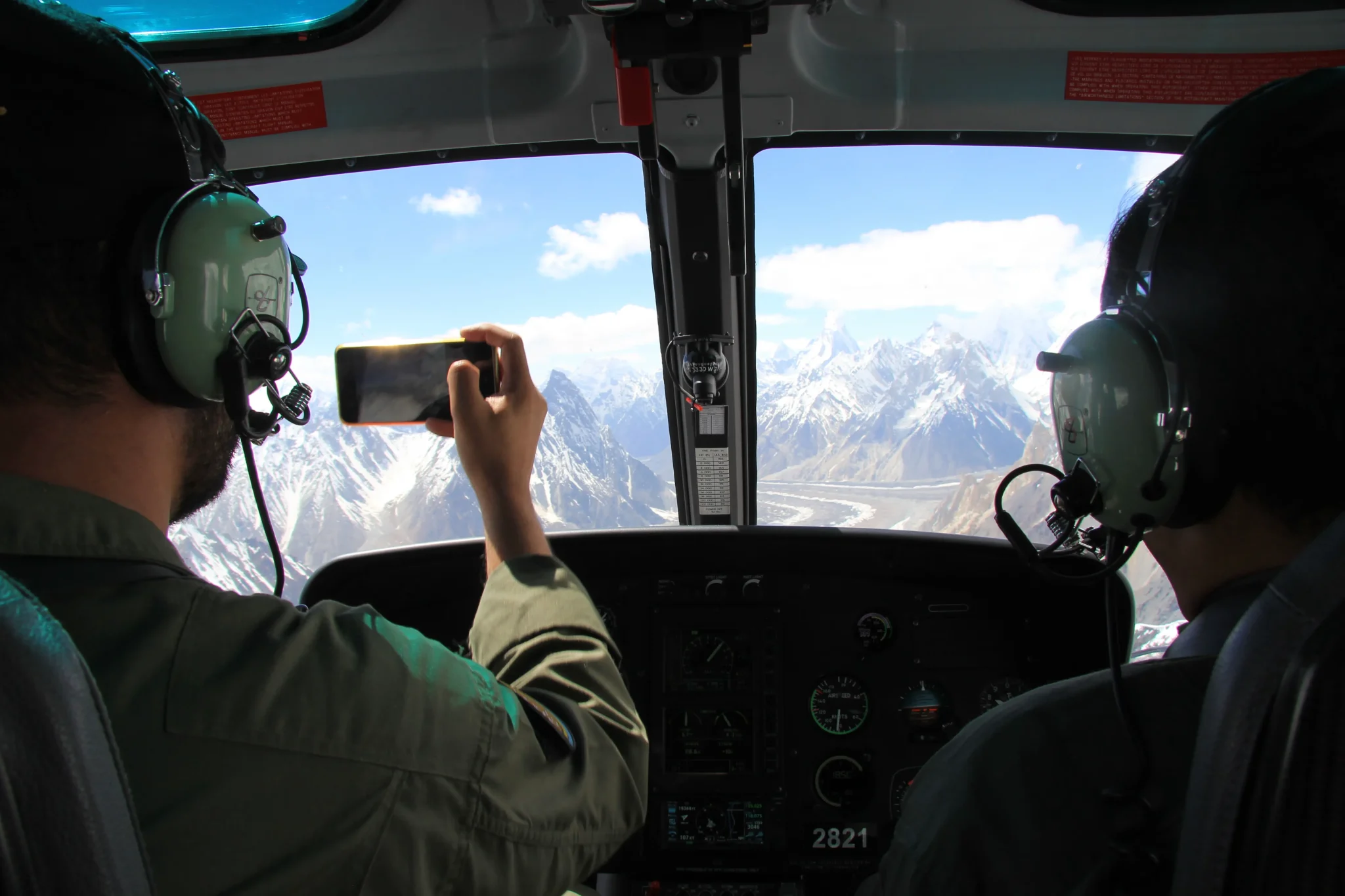 imgi_57_heli-safari-6
