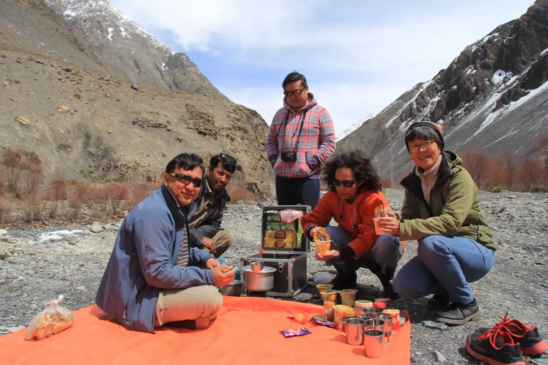 imgi_62_Apricot-Blossom-Trip-in-Gilgit-Baltistan-6