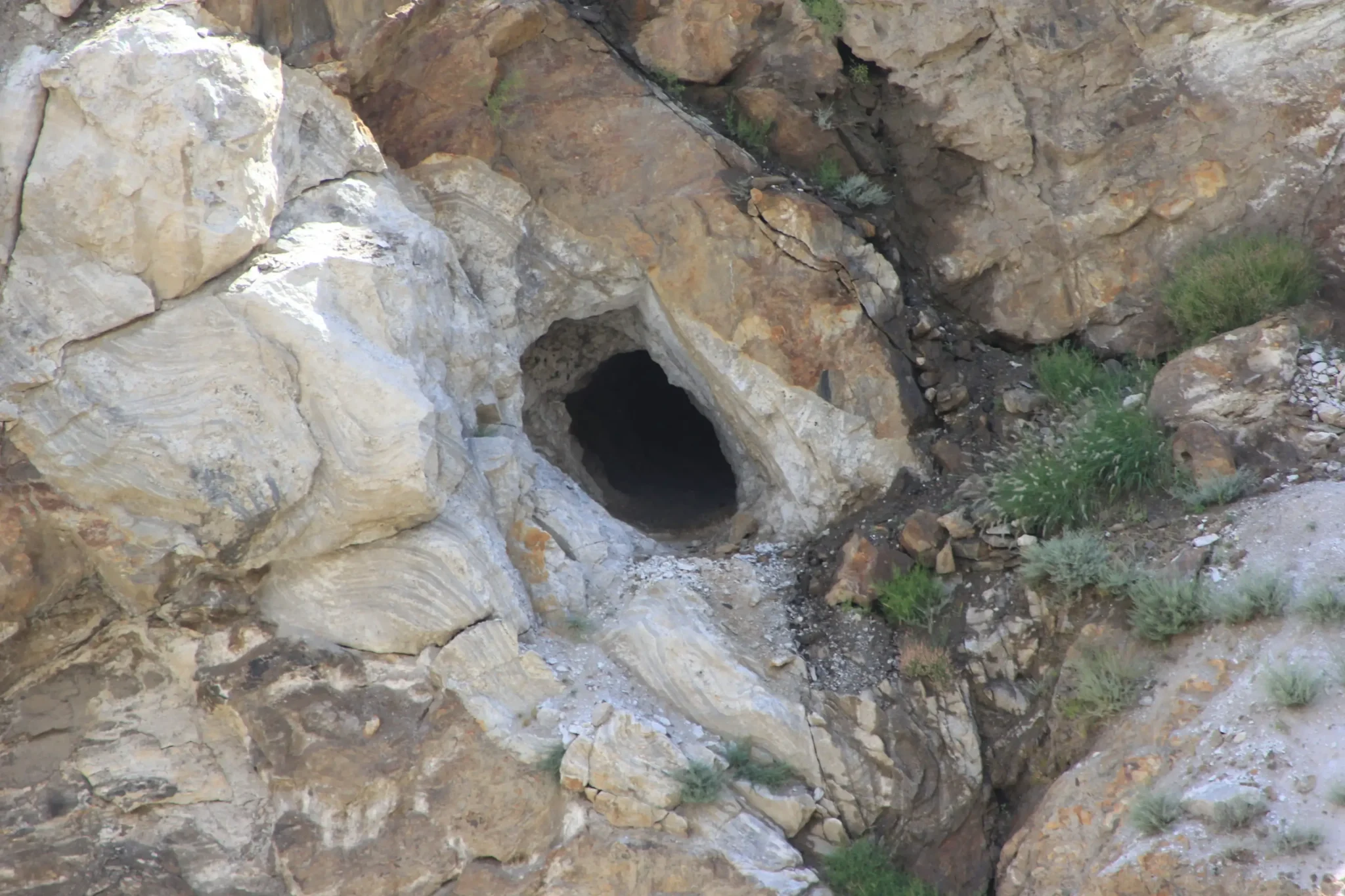 gimstones-mining-1