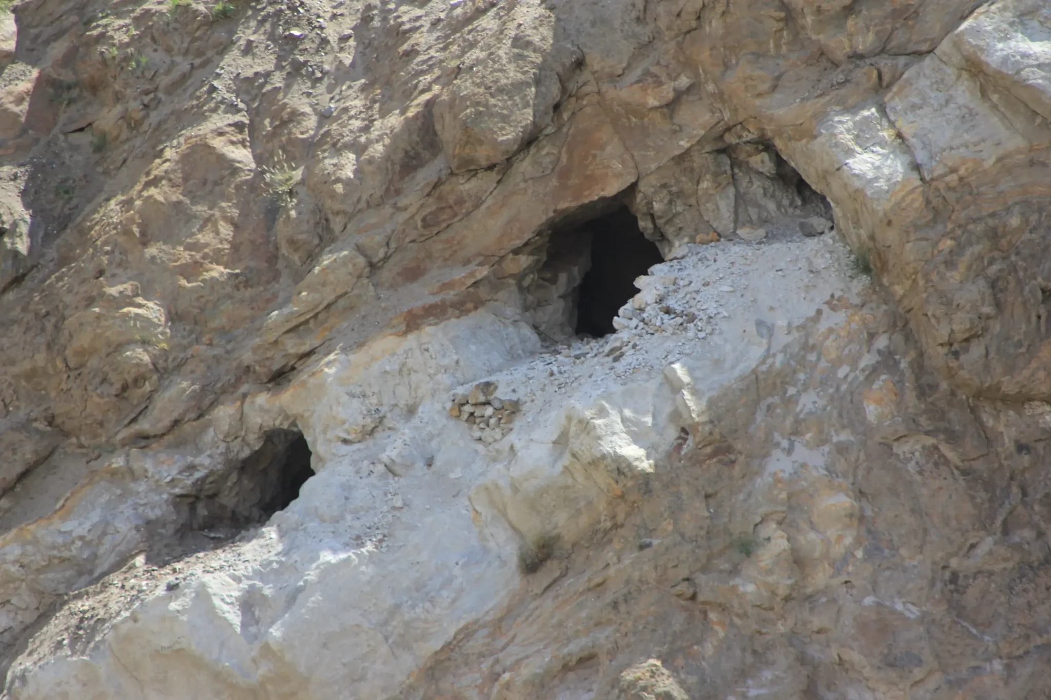 gimstones-mining-2