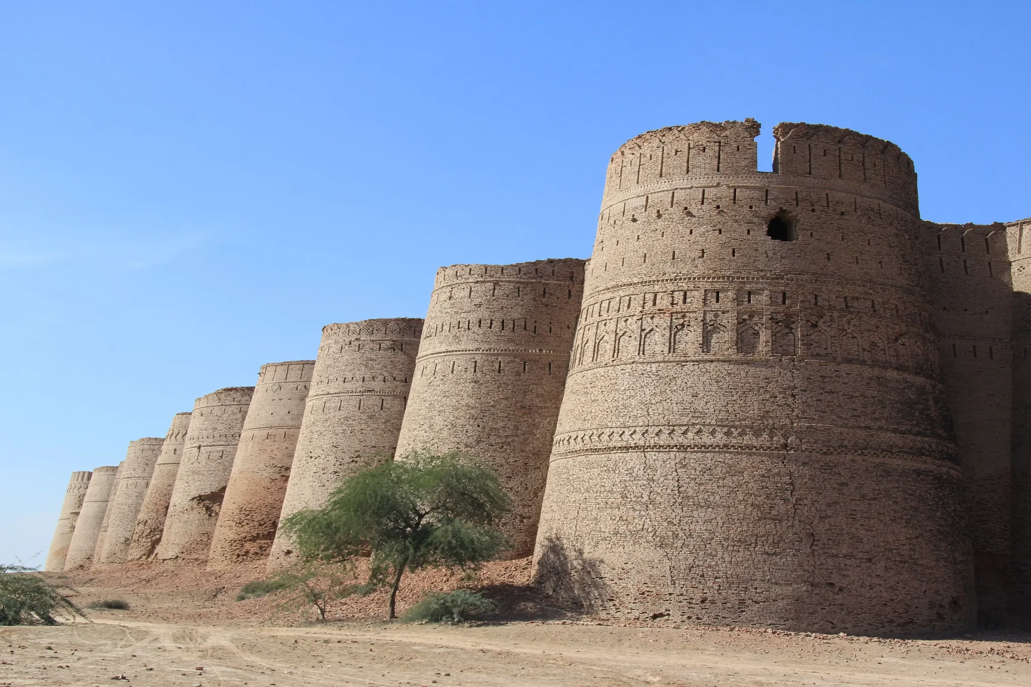 karachi-lahore-moinjidoro-4