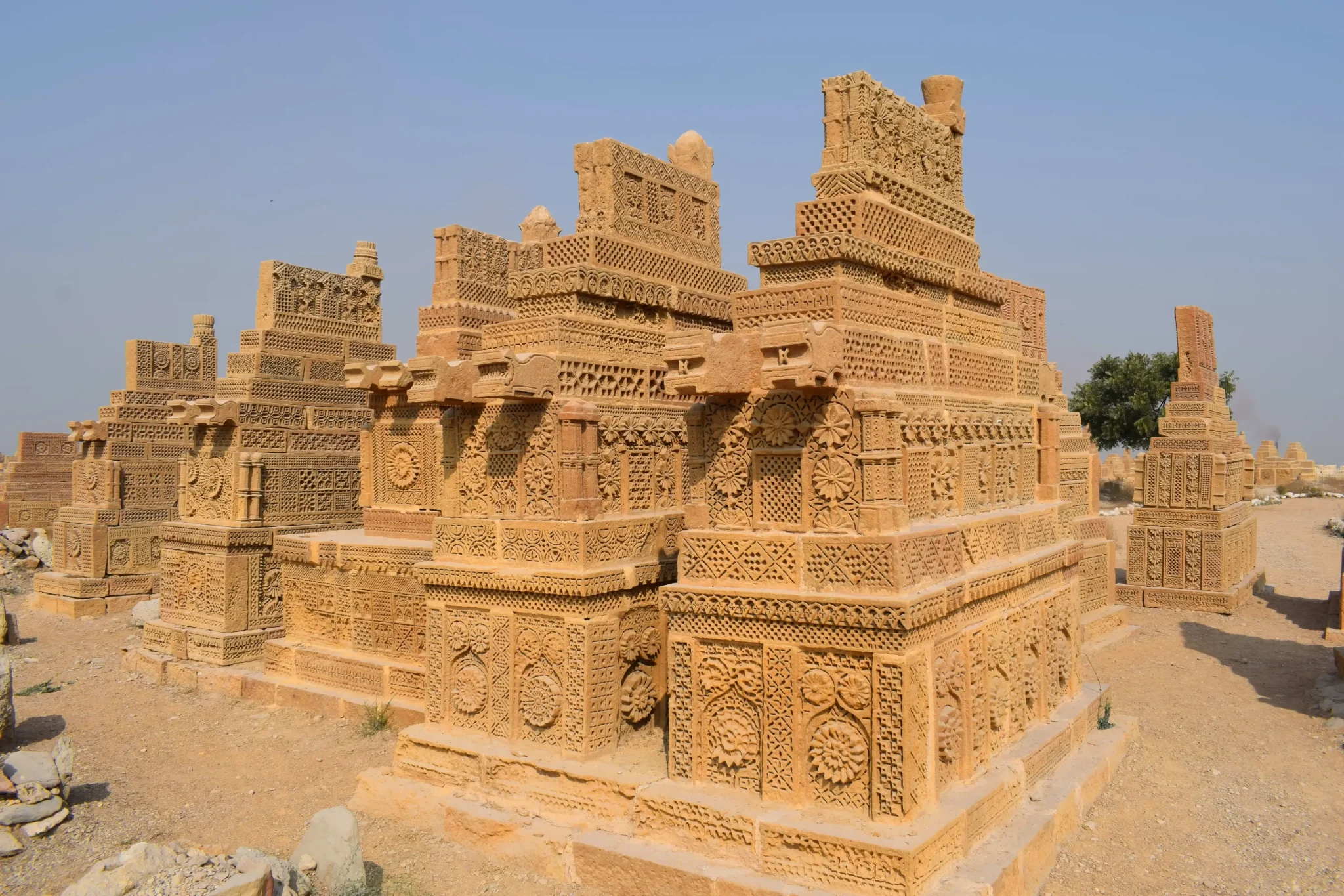 lahore-multan-moinjidoro-2
